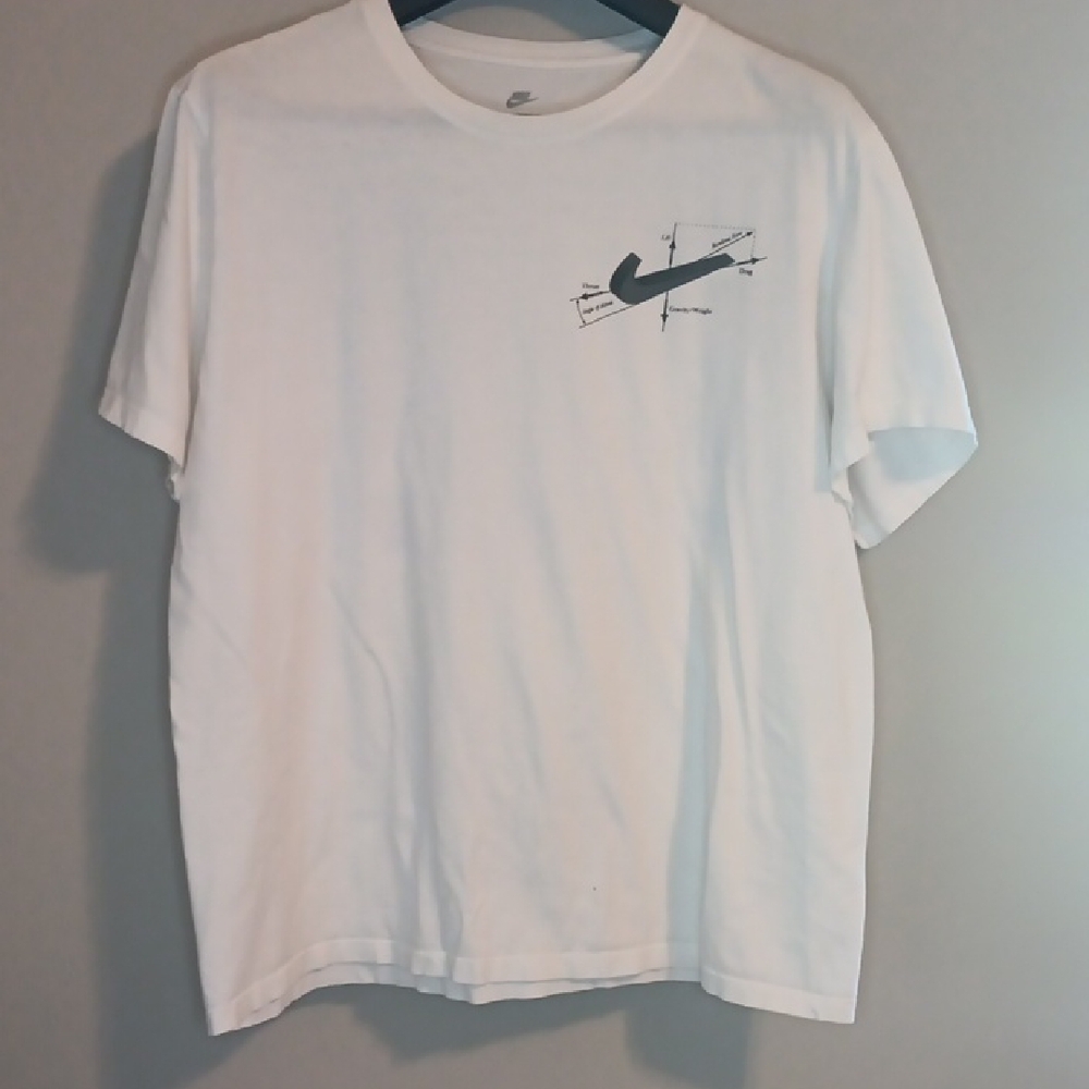 Nike White Short Sleeve Tees